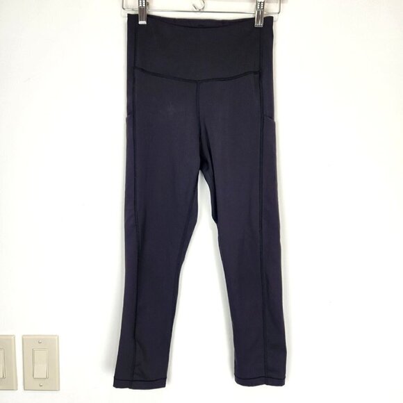 Athleta Ultimate Stash Pocket Capri Leggings Womens XS Black Activewear - Picture 1 of 11